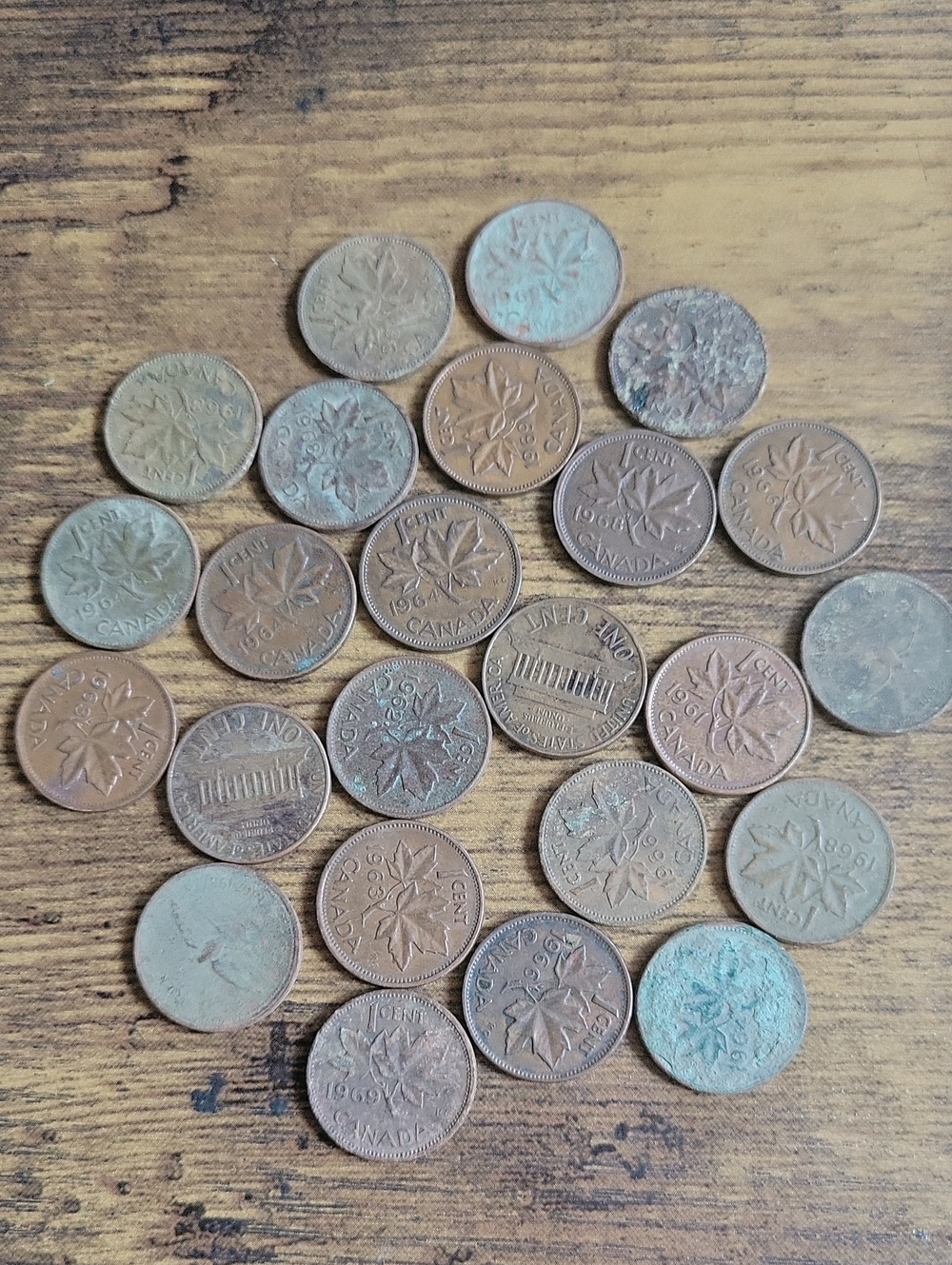 Vintage 1960s Canadian 98% Copper Penny Collection - Brown/Green Patina